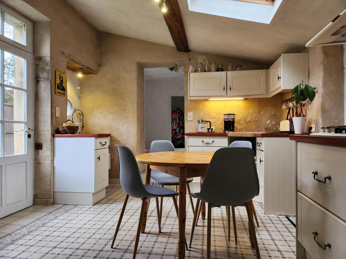 Maison Chaleureuse Et Familiale. Nalliers  Exteriör bild