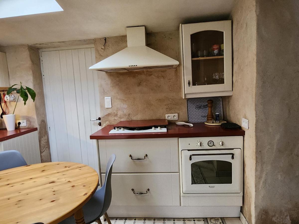 Maison Chaleureuse Et Familiale. Nalliers  Exteriör bild